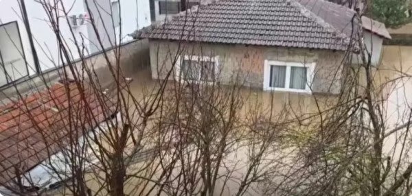 Çfarë duhet të dinë familjet e prekura nga vërshimet në Gjakovë?