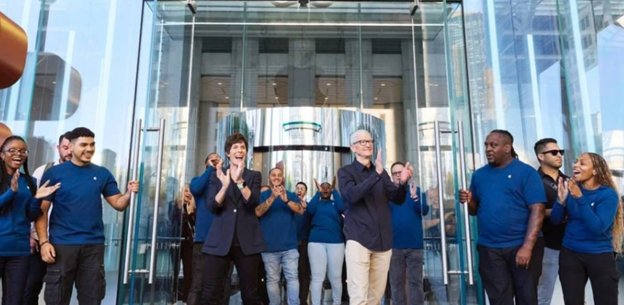 Apple ishte në vendin e parë në vitin 2025 për sa i përket dërgesave të telefonave inteligjentë, Samsung në të dytin