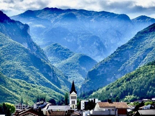 Shënohet rritje e numrit të turistëve në Kosovë