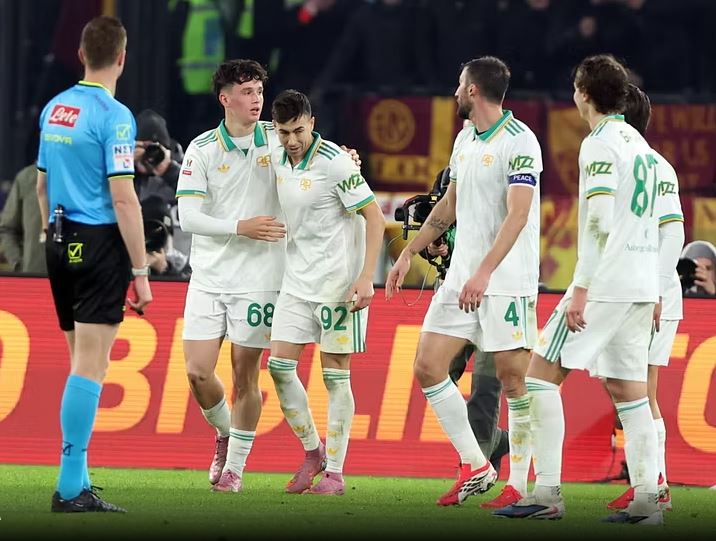 I mjaftuan 30 sekonda në fushë për të shënuar, talenti 16-vjeçar i Romës futet në histori 