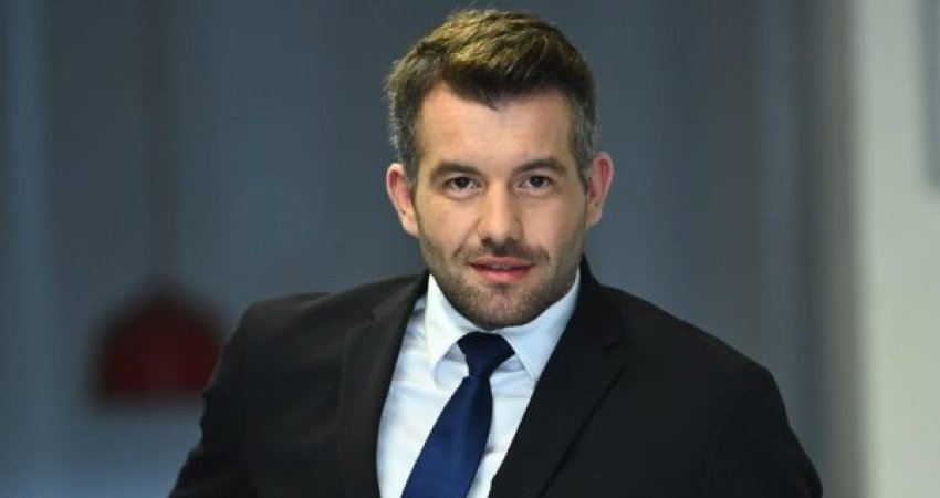 Rron Gjinovci jep arsyen ‘e rëndësishme’ pse Lumir Abdixhiku nuk mund të japë dorëheqje