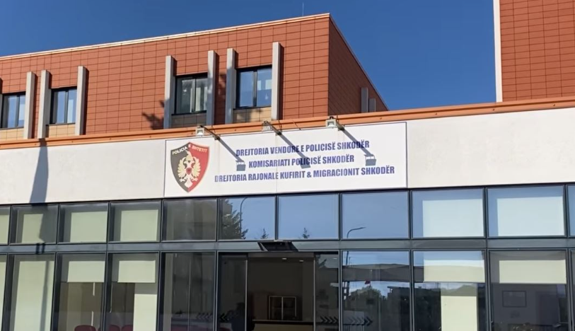 Sherr për motive të dobëta/ Shkodër, në kërkim dy të rinj. Njëri prej tyre përdori armë zjarri