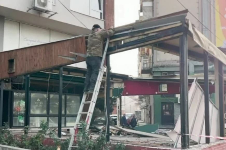 Vazhdon aksioni për largimin e objekteve ilegale në hapësirat publike në Kumanovë