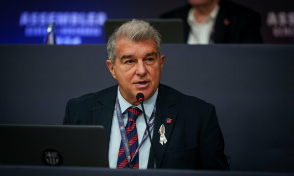 Barcelona drejt normalizimit financiar, hapet rruga për përforcime
