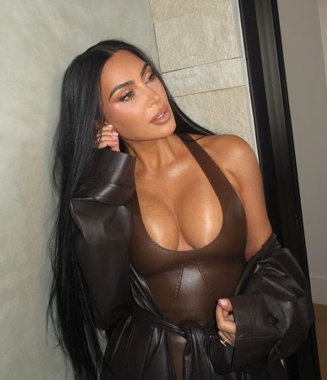 Kim Kardashian vjen me foto provokuese: Rrezikon të...