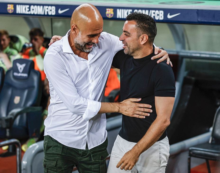 Xavi vlerëson maksimalisht Guardiolën