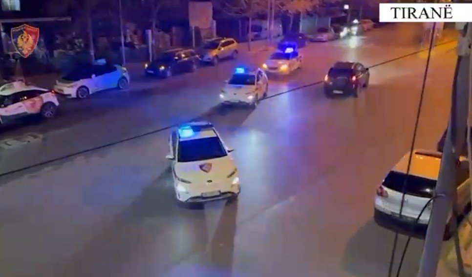 Armët u shiteshin grupeve kriminale për 700-800 euro! Kush është Ilir Zyberi, njëri prej të arrestuarve, i njohur si anëtar i bandës së Yzberishtit