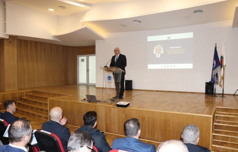 Diplomohen 21 zjarrfikës të rinj, Sveçla:Po forcojmë kapacitetet e sigurisë