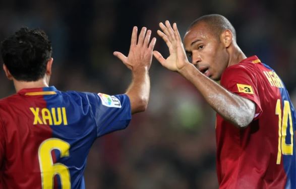Thierry Henry zbulon si e qortoi Xavi Hernandezi