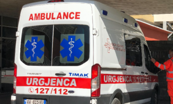 Aksident i rëndë pranë Paraburgimit të Elbasanit, tre të plagosur, një në gjendje kritike