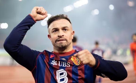Xherdan Shaqiri del nga vetja në konferencë, i reagon gazetarit