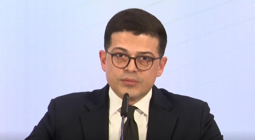 Vengu: Do vijojmë rritjen e pagave për të arritur mesataren e NATO-s