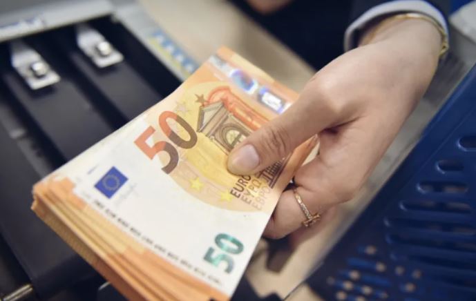 Rritje historike e kredive në Kosovë, arrijnë në 2.684 miliardë euro
