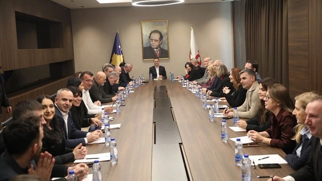Vjen një paralajmërim për LDK-në rreth Kuvendit të 31 janarit - analisti ka një porosi për Abdixhikun!