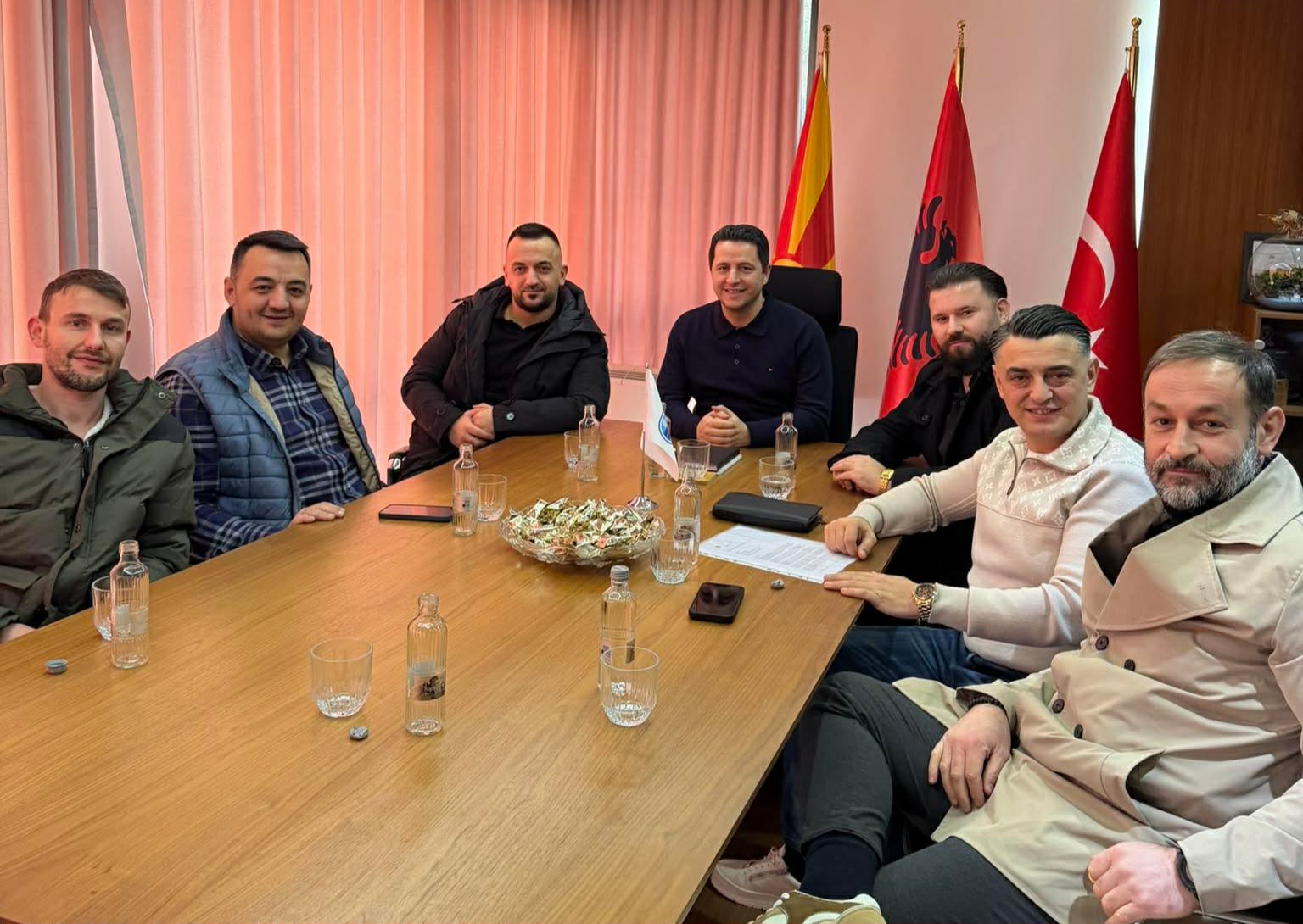 Komuna e Gostivarit ndihmon KF Arsimin