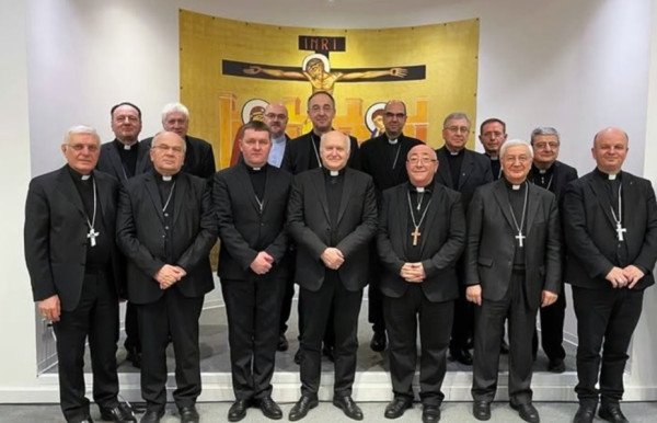 Ipeshkvi Dodë Gjergji zgjidhet kryetar i konferencës ndërkombëtare “Shën Çirili dhe Metodi”