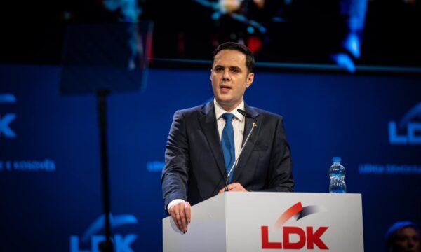 Abdixhiku ia dorëzon fatin politik Kuvendit të LDK’së: E ofroj dorëheqjen, respektoj çfarëdo vendimi