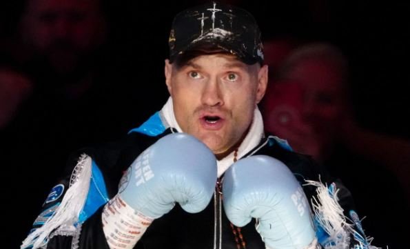 Tyson Fury në ring më 24 korrik ndaj 46-vjeçarit polak