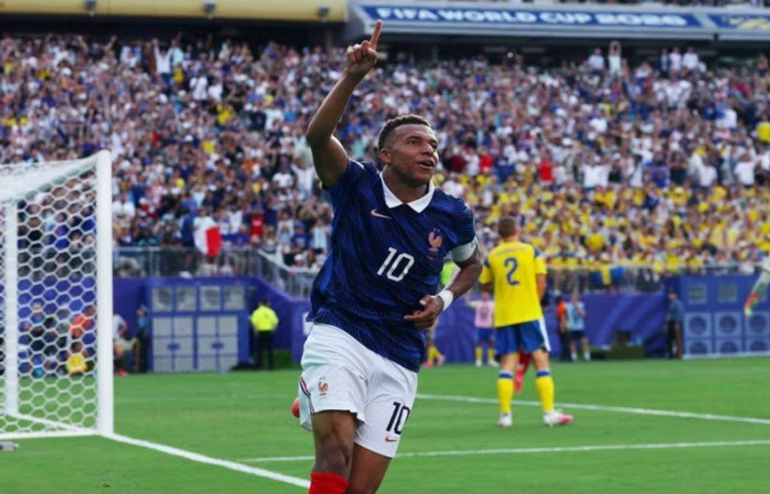 Mbappe i fokusuar te trofeu