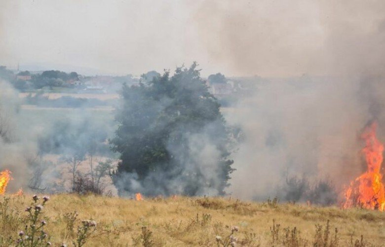 Rreziku nga zjarret, apelohet për kujdes