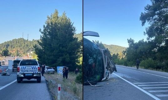 Autobusi me turistë përplaset me një makinë në Antalia, një i vdekur dhe 12 të plagosur