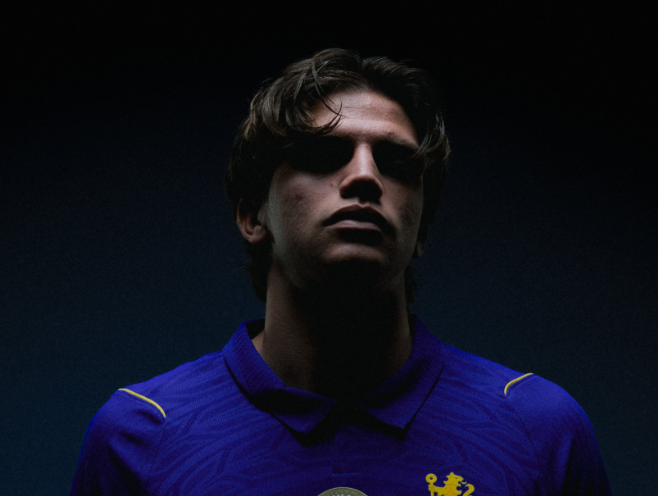 Chelsea e zyrtarizon transferimin e parë