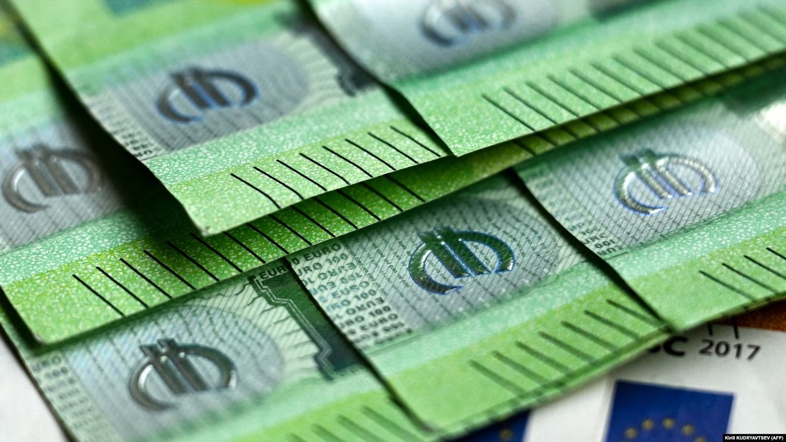 Paga minimale 500 euro: Kush fiton, kush humb?