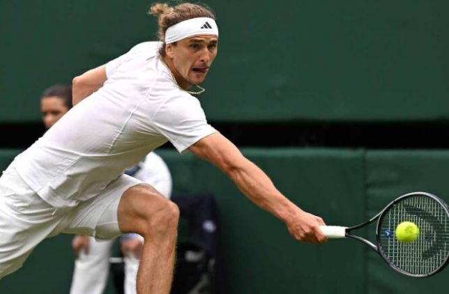 Zverev kualifikohet në raundin e tretë