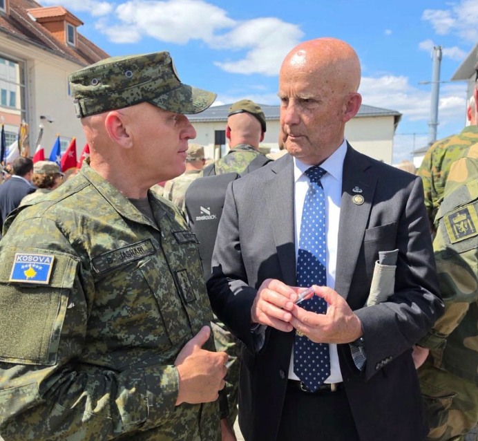 Jashari merr pjesë në ceremoninë e ndërrimit të komandës së USAREUR-AF