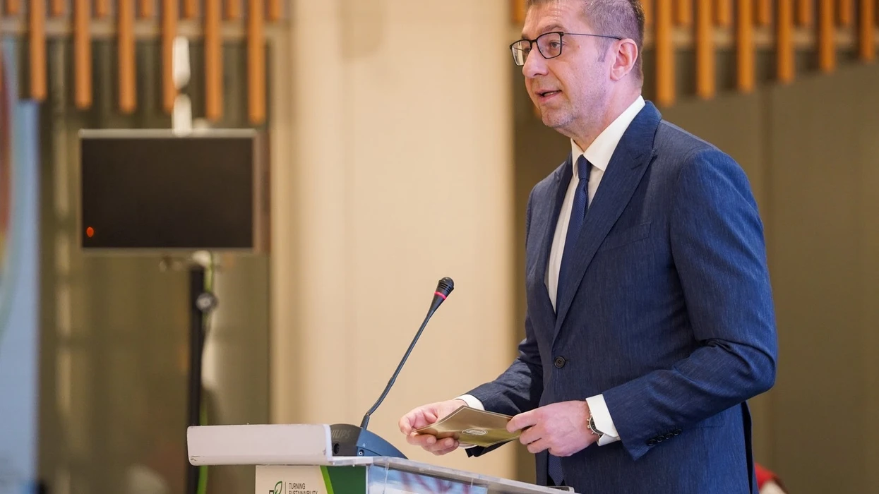 Mickoski: Synojmë një model të zhvillimit ekonomik që krijon siguri dhe mban të rinjtë në vend