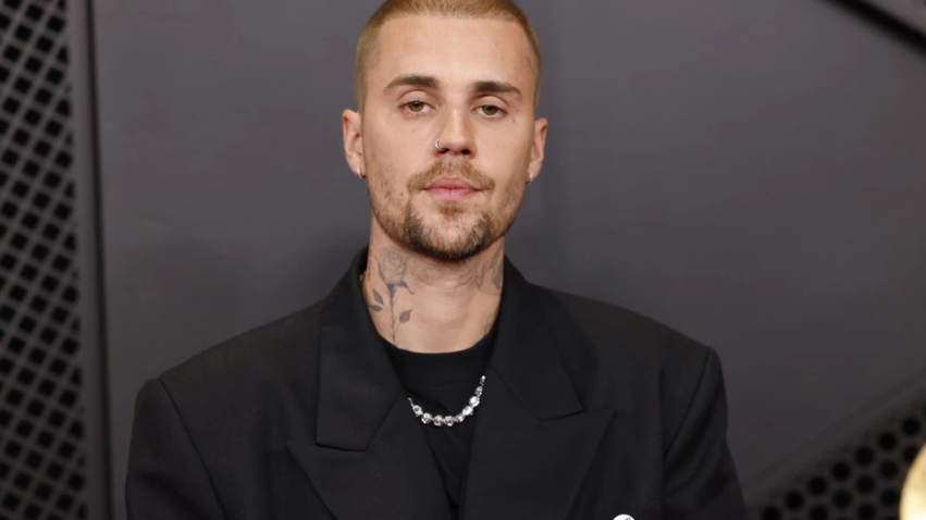 justin-bieber-eshte-ne-negociata-per-te-performuar-ne-finalen-e-kampionatit-boteror-2026
