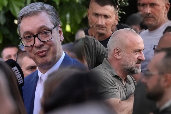  Ekspertët alarmojnë pas deklaratës së Vuçiqit për Radoiçiqin: Po sfidohet drejtësia ndërkombëtare!
