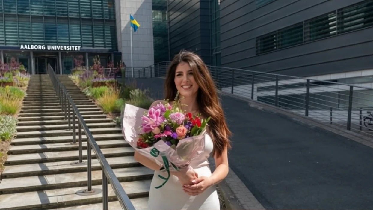 25-vjeçarja shqiptare diplomon në Danimarkë, punimi për luftën në Kosovë vlerësohet me notën më të lartë