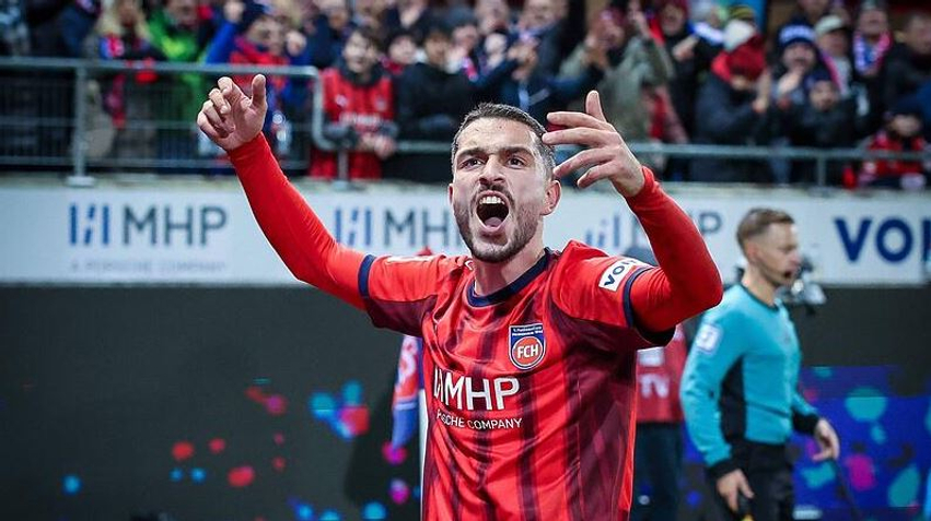 trajneri-i-bayernit-e-do-rikthimin-e-shqiptarit-te-kosoves