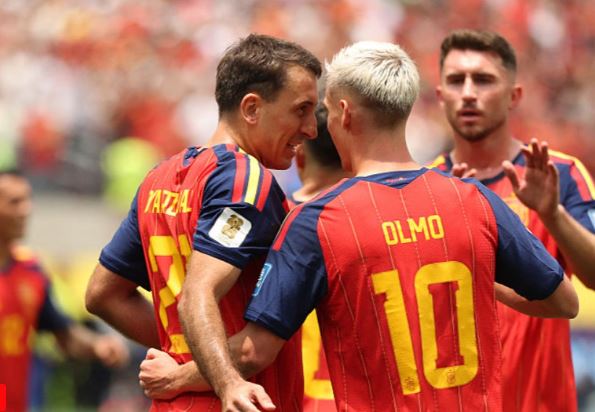 Sulmuesi i Spanjës refuzon transferimin te Barcelona