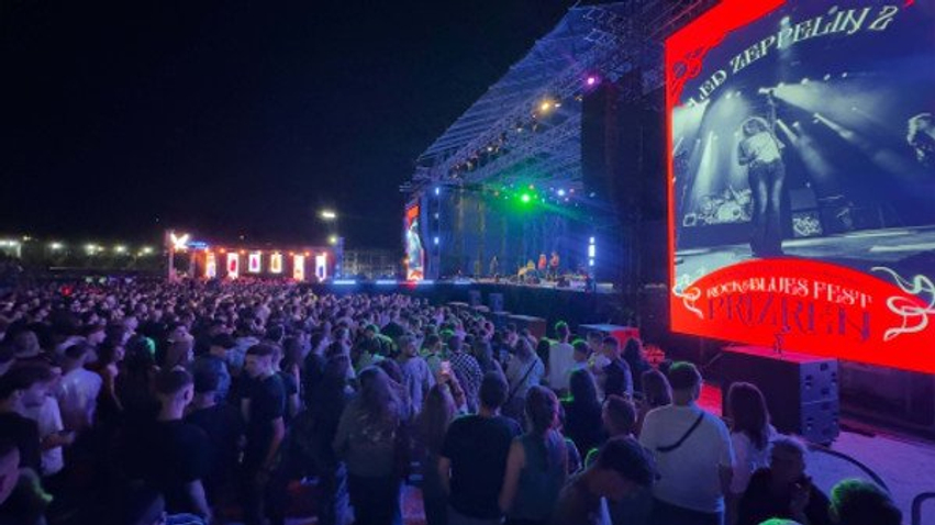 atmosfere-spektakolare-ne-prizren-bendi-amerikan-led-zeppelin-2-elektrizon-festivalin