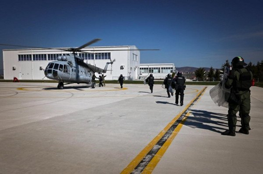 KFOR zhvillon stërvitje me helikopterë në Prishtinë për rritjen e gatishmërisë operacionale