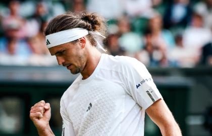 Zverev siguron kualifikimin në të tetën e finales