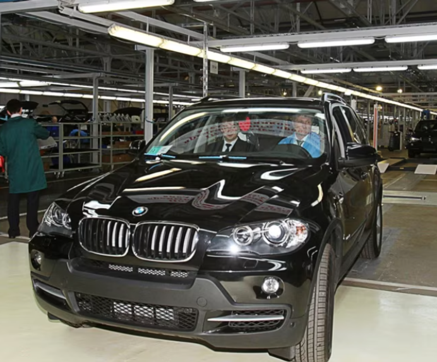 BMW të paautorizuara  Si po ndërtohen makina luksoze nga pjesë të mbetura në Rusi