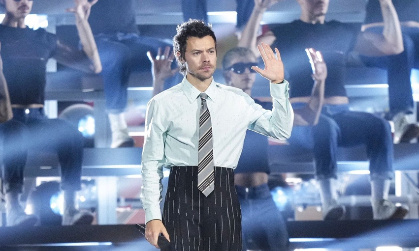 Harry Styles thyen rekordin botëror Guinness  bën serinë më të gjatë të koncerteve në Wembley