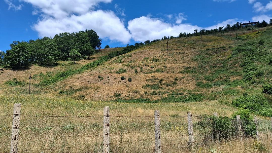 Fshati Marec &euml;sht&euml; nj&euml; nd&euml;r fshtarat e bukur dhe turistik t&euml; Koosv&euml;s.

Ai dallohet p&euml;r bukurit&euml; natyrore,...