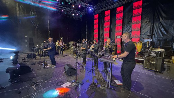 ​Sejat Jakupi me “Telex” i vë kapakun mega-festivalit të rokut dhe bluzit në Prizren