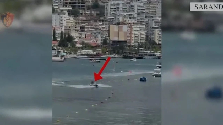 Shkelën perimetrin e sigurisë  bllokohen dy Jet Ski në Sarandë  gjobë edhe 500 mijë lekë