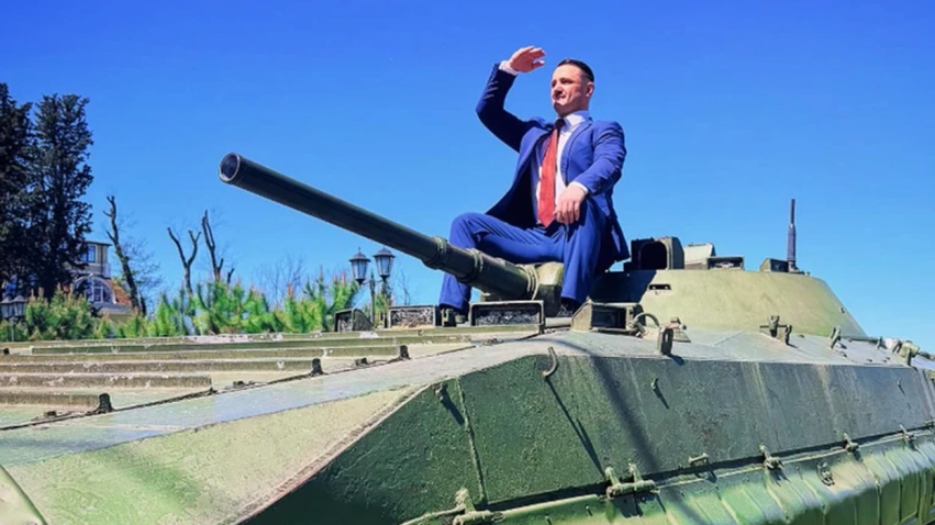 Ish anëtari i AfD së lufton për rusët në Ukrainë  publikon pamje nga fushëbeteja