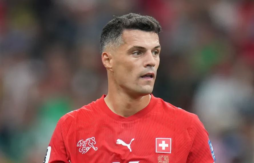 Granit Xhaka nuk shkon në Londër  por për momentin 