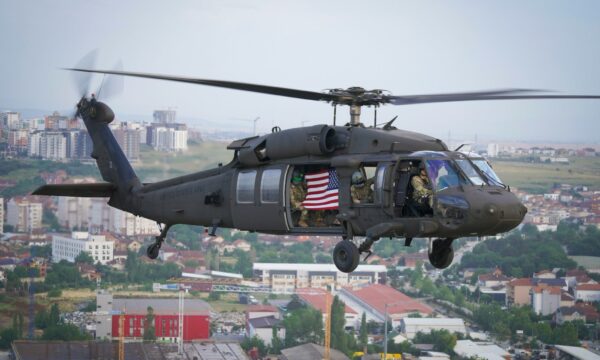 Ambasada amerikane ndan pamje nga shënimi i 250-vjetorit të pavarësisë së SHBA-së: Faleminderit, Kosovë, që festove me ne