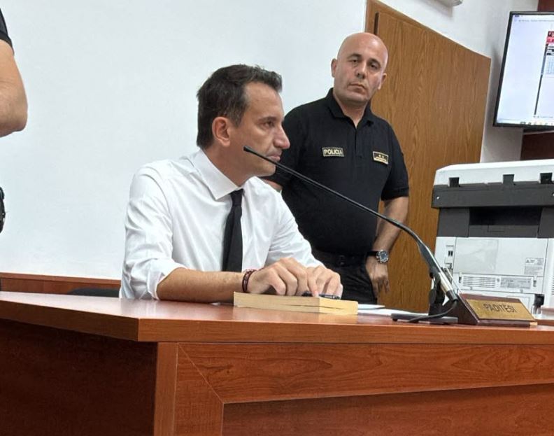 Gjyqi ndaj Veliajt/ SPAK kërkon ndarjen e çështjes për Ajola Xoxën, mbrojtja: Të pezullohet procesi! 