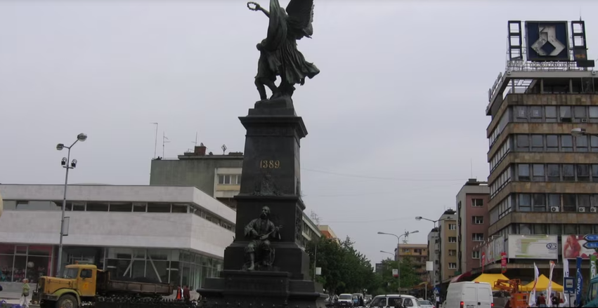 Qyteti i Krushevcit dënon posterët me gjuhë të urrejtjes ndaj shqiptarëve