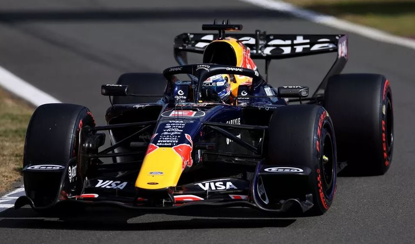 Tension mes pilotit holandez dhe Red Bullit  shpërthen Vershtapen  Mallkuar qoftë kjo makinë