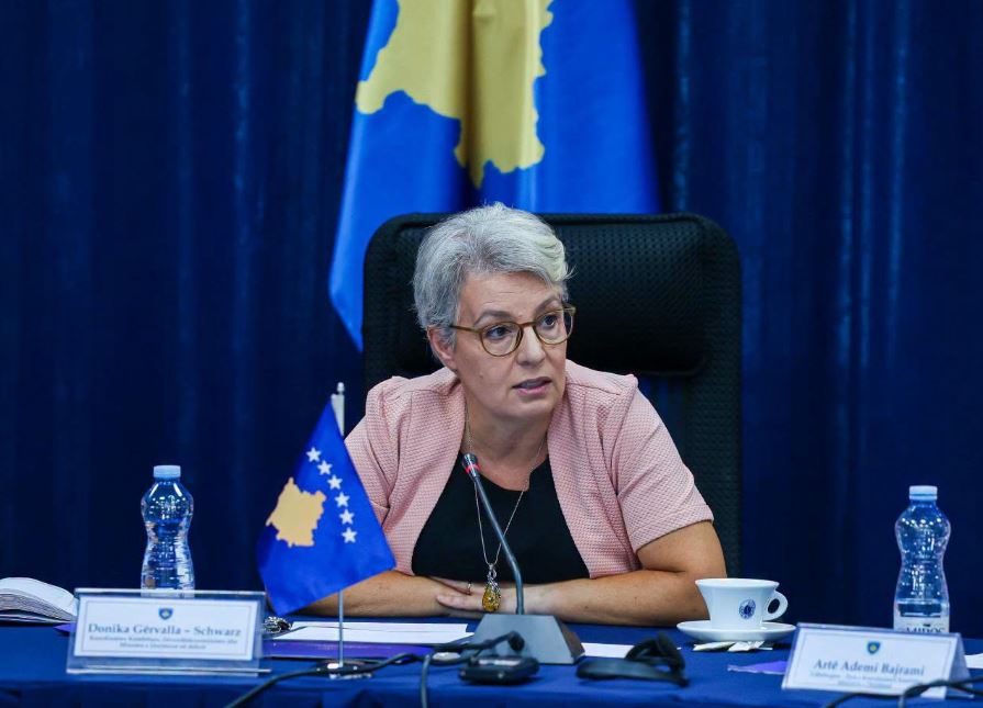 Ministrja Gërvalla takon gjyqtarë dhe prokurorë: Forcimi i sistemit të drejtësisë për mbrojtjen e viktimave mbetet prioritet